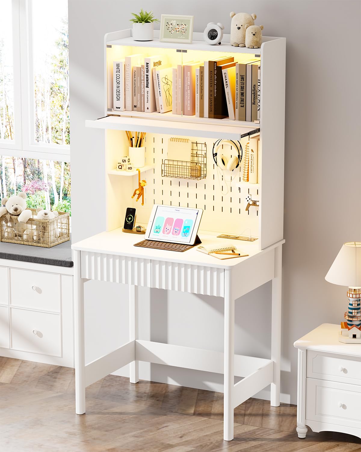 White Desk with Outlets,Small  - Office Furniture Outlet 评论和价格